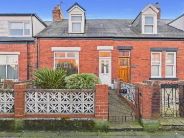 2 bedroom terraced house for sale