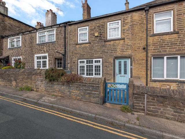 2 bedroom terraced house for sale