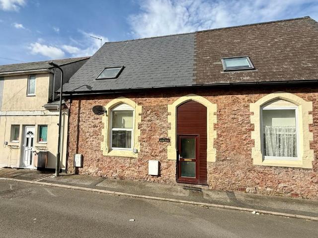 2 bedroom terraced house for sale