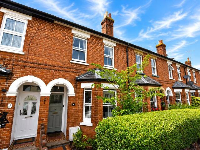 2 bedroom terraced house for sale