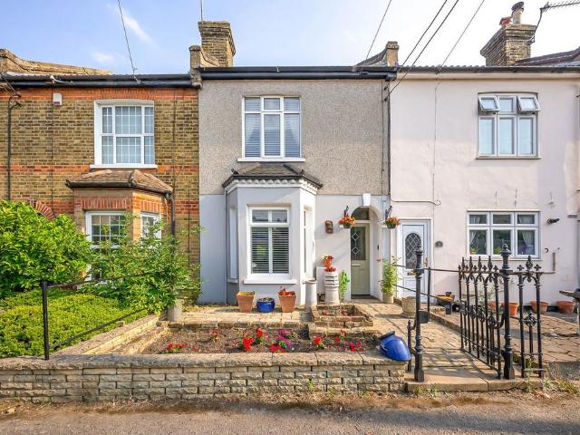 2 bedroom terraced house for sale
