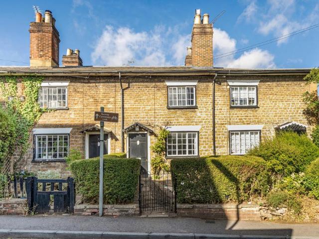 2 bedroom terraced house for sale