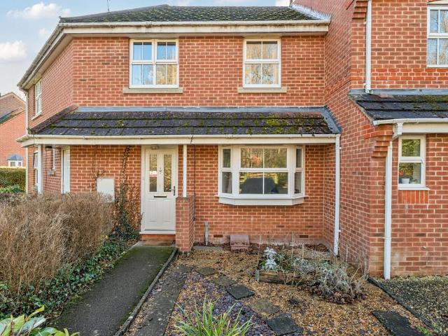 2 bedroom maisonette for sale
