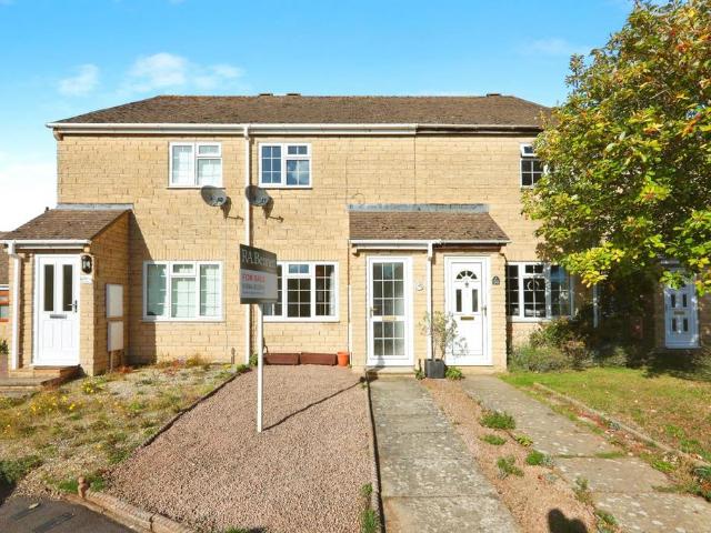 2 bedroom terraced house for sale