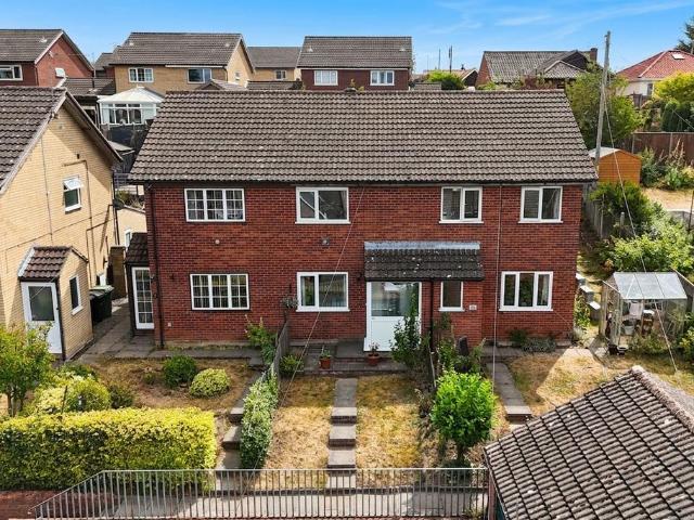 2 bedroom terraced house for sale