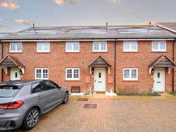 2 bedroom terraced house for sale