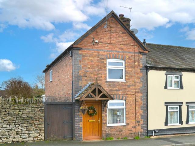 2 bedroom terraced house for sale