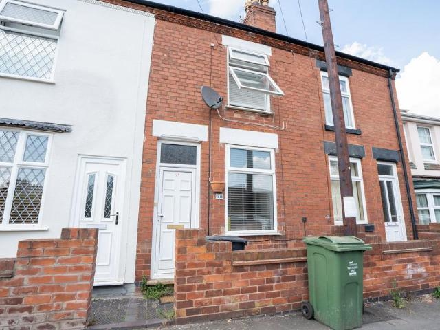 2 bedroom terraced house for sale