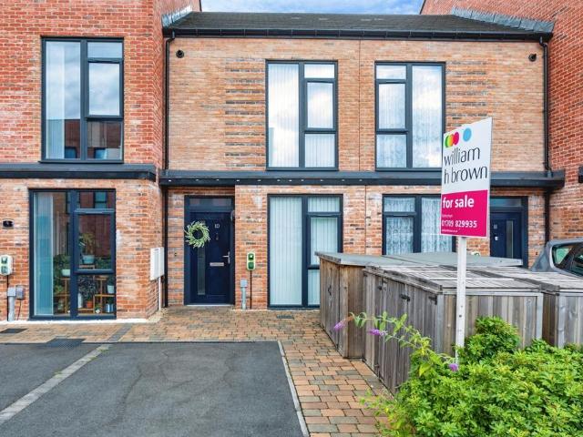 2 bedroom terraced house for sale