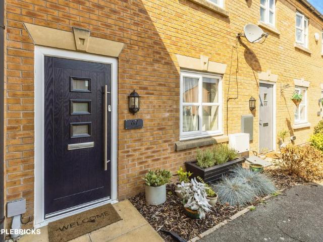 2 bedroom terraced house for sale