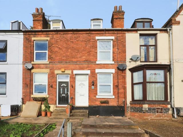 2 bedroom terraced house for sale