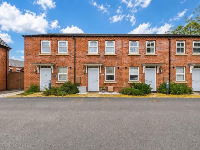 2 bedroom terraced house for sale