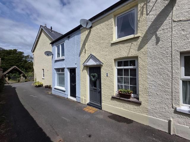 2 bedroom terraced house for sale