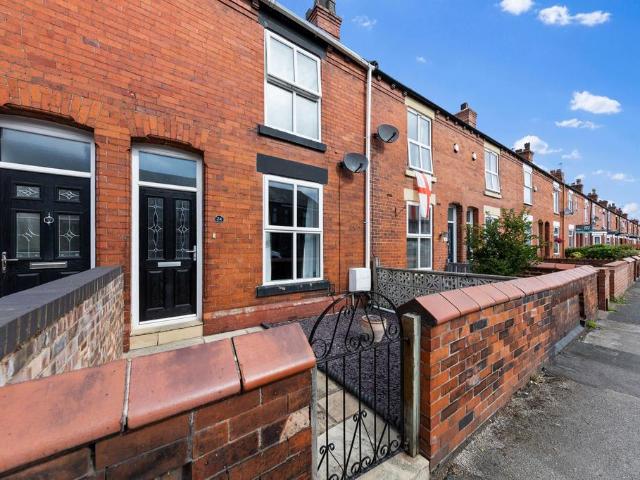 2 bedroom terraced house for sale