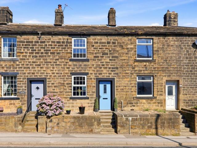 2 bedroom terraced house for sale