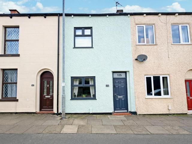 2 bedroom terraced house for sale