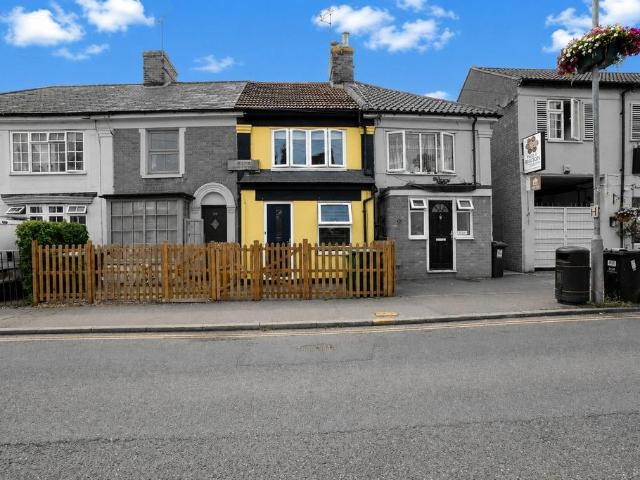 2 bedroom terraced house for sale