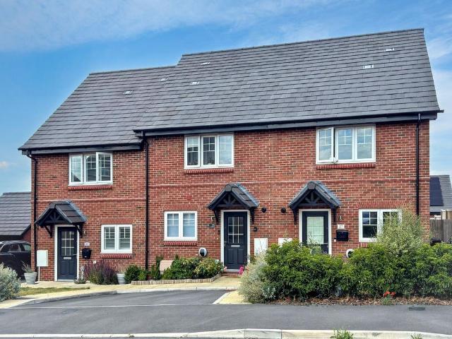 2 bedroom terraced house for sale