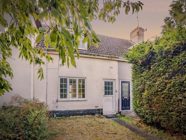 2 bedroom terraced house for sale