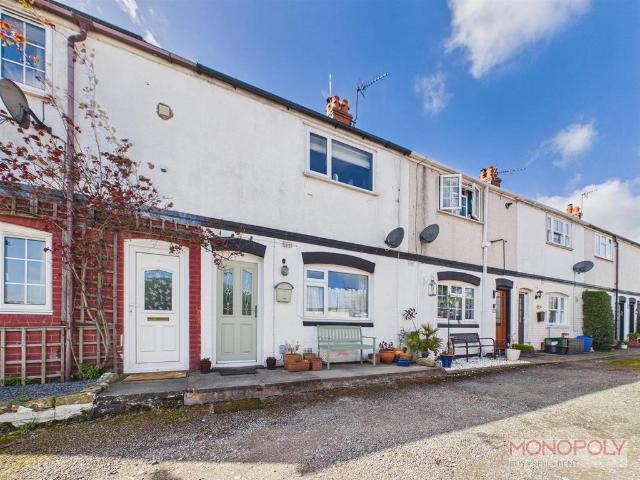 2 bedroom terraced house for sale