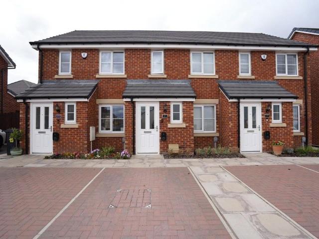 2 bedroom terraced house for sale