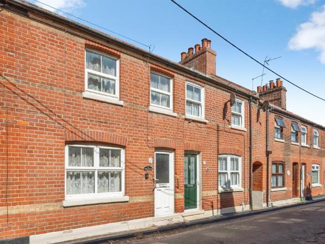 2 bedroom terraced house for sale
