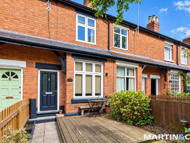 2 bedroom terraced house for sale