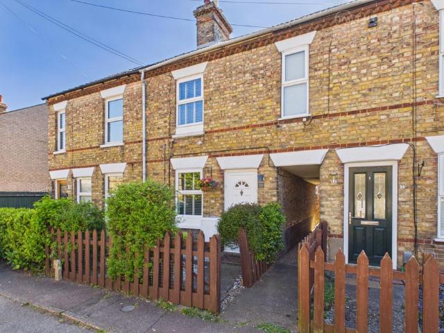 2 bedroom terraced house for sale