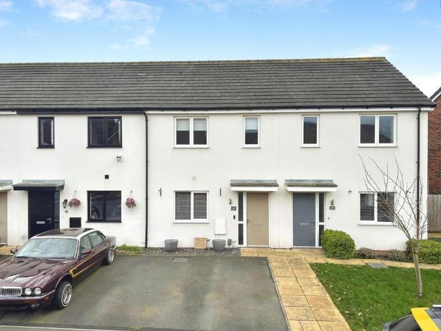 2 bedroom terraced house for sale