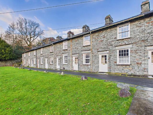 2 bedroom terraced house for sale