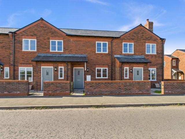 2 bedroom terraced house for sale