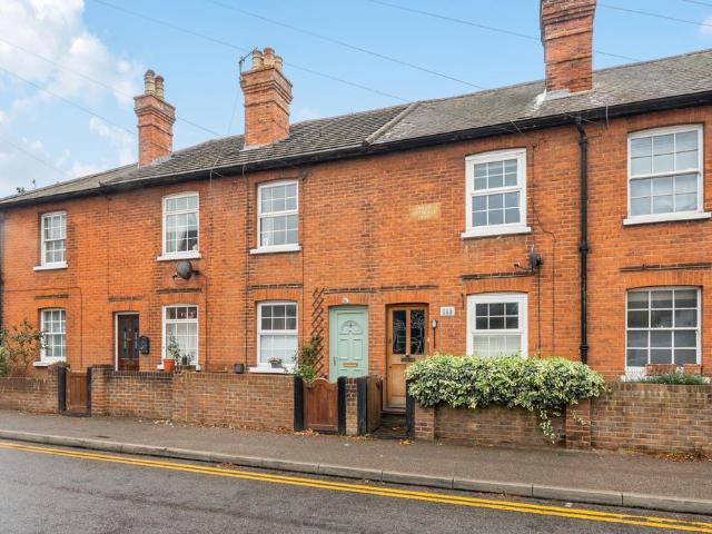 2 bedroom terraced house for sale
