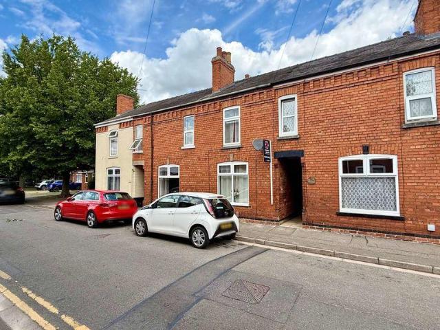 2 bedroom terraced house for sale