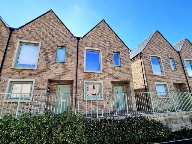 2 bedroom end of terrace house for sale