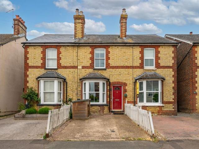 2 bedroom terraced house for sale