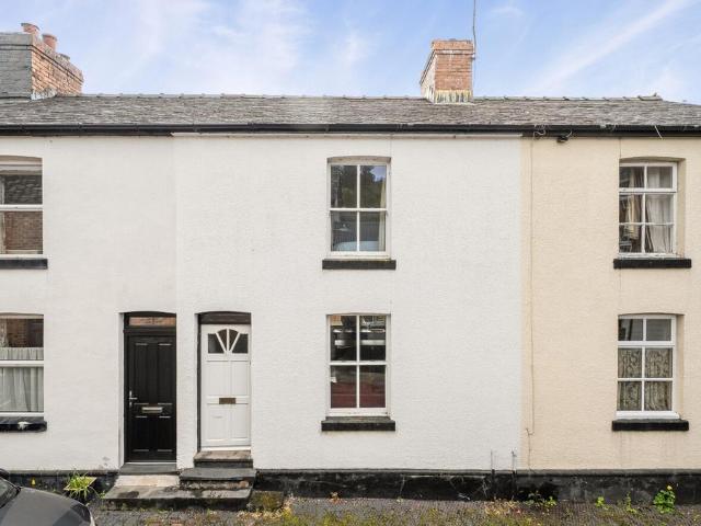 2 bedroom terraced house for sale