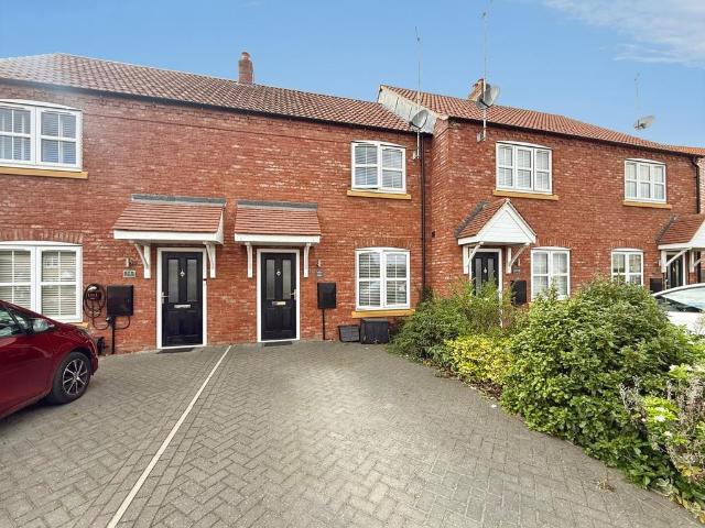 2 bedroom terraced house for sale