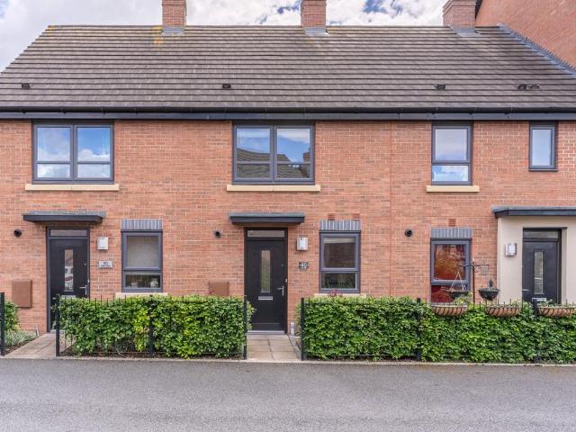 2 bedroom terraced house for sale