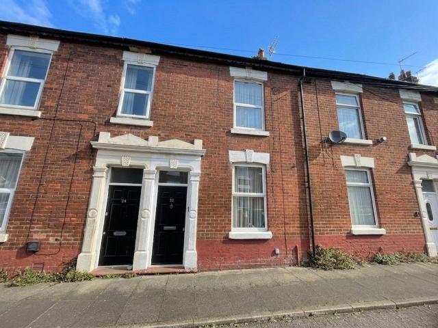 2 bedroom terraced house for sale