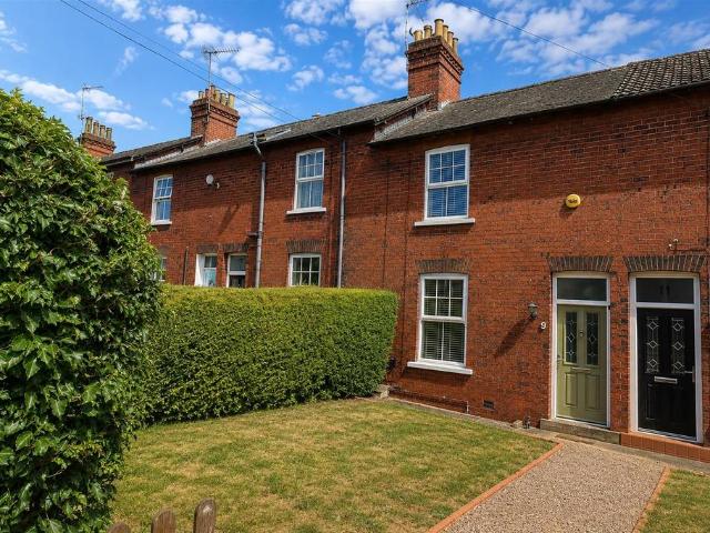 2 bedroom terraced house for sale