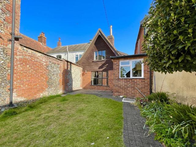 2 bedroom terraced house for sale