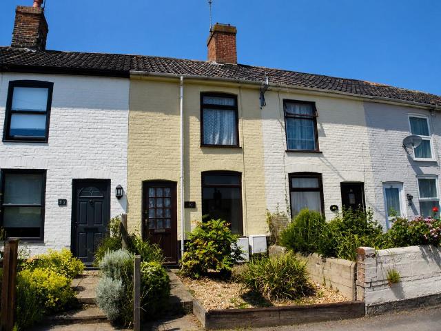 2 bedroom terraced house for sale