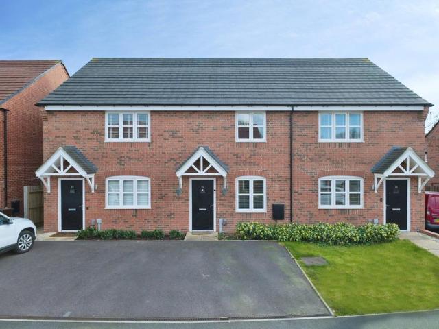 2 bedroom terraced house for sale