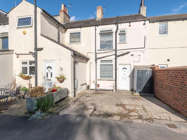 2 bedroom terraced house for sale