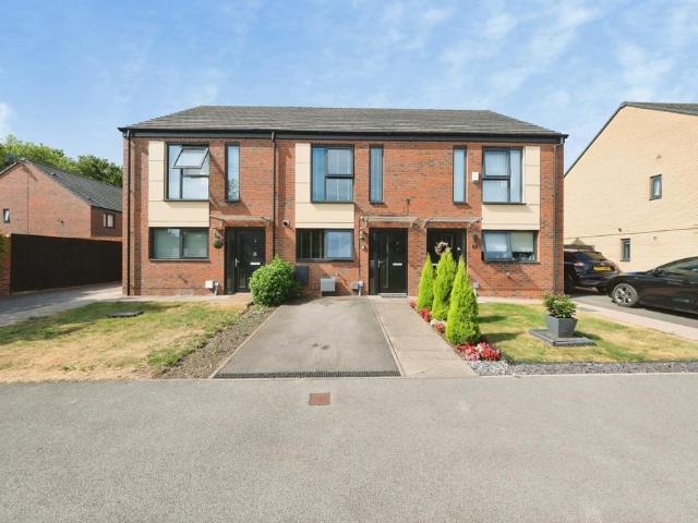 2 bedroom terraced house for sale