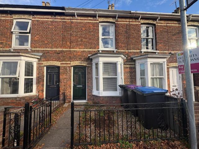 2 bedroom terraced house for sale