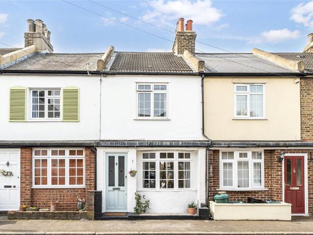 2 bedroom terraced house for sale