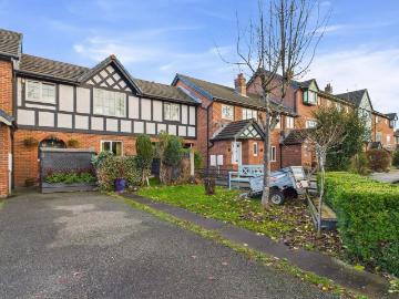 2 bedroom terraced house for sale