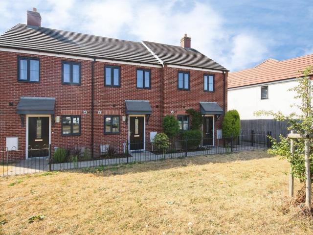 2 bedroom terraced house for sale