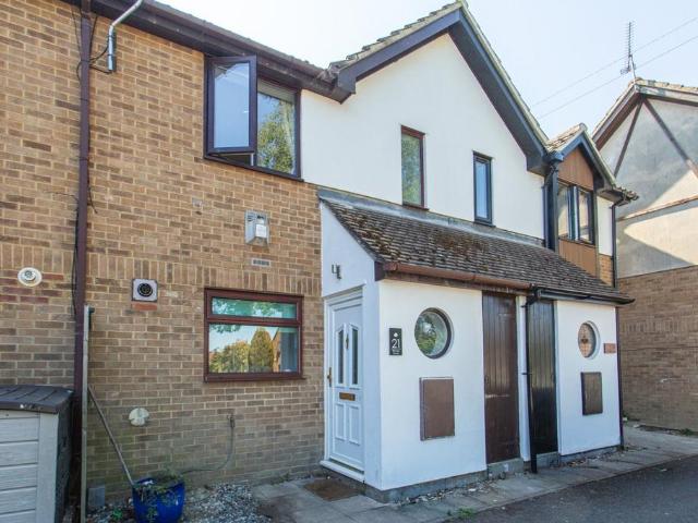 2 bedroom terraced house for sale